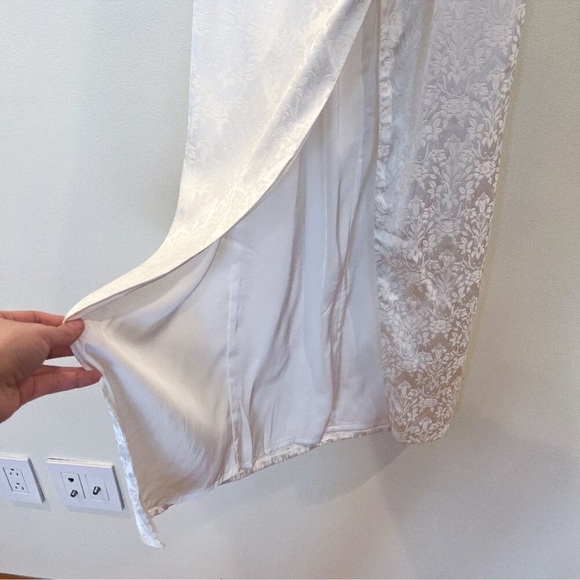 V. Chapman June Strapless White Bridal Floral Brocade Maxi Wedding Dress 12 NWT - Picture 4 of 11